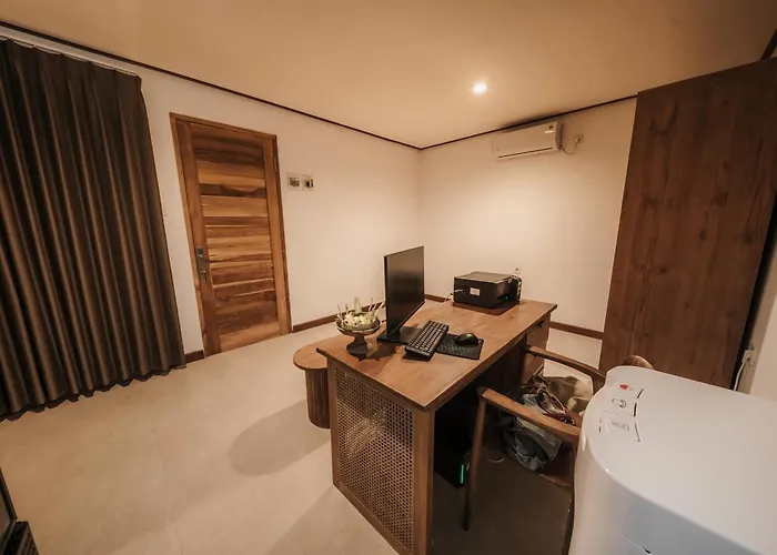 Hiraya Hotel *
